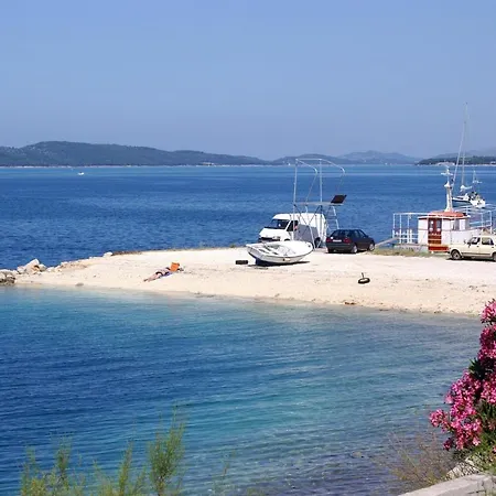 아파트 With Parking Space Brodarica, - 21888 시베니크