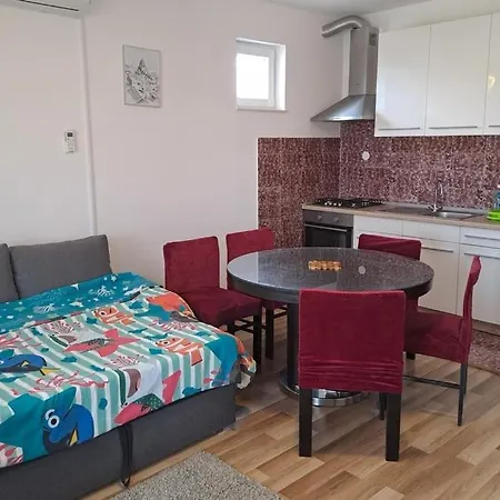 With Parking Space Brodarica, - 21888 * 希贝尼克