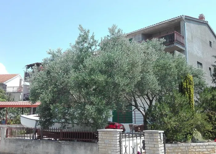 Appartement With Parking Space Brodarica, - 21888 Šibenik